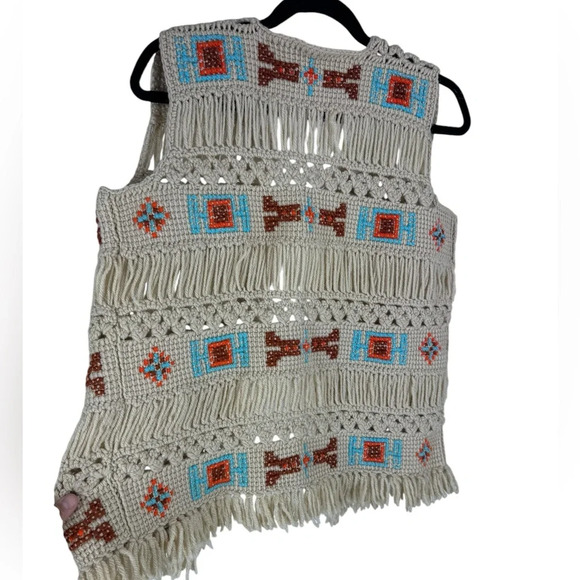 Vintage crochet macrame 1970 vest with pattern.  Hippie, bohemian - Picture 2 of 4